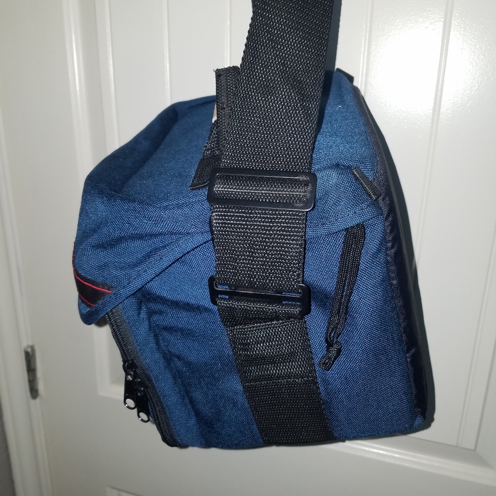 Tamrac Camera Shoulder Bag Case. - Picture 5 of 6